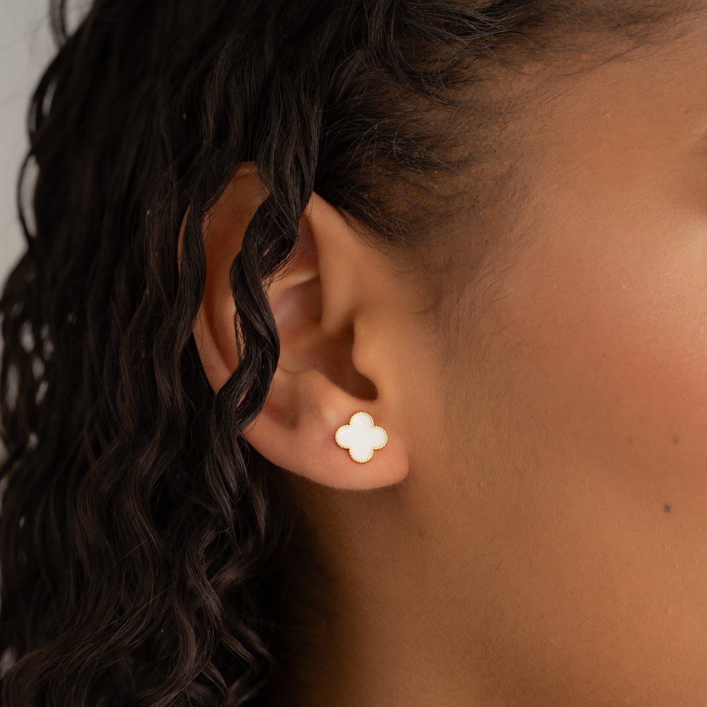 Cadena 3*1 45cm + Conjunto Clover Blanco.