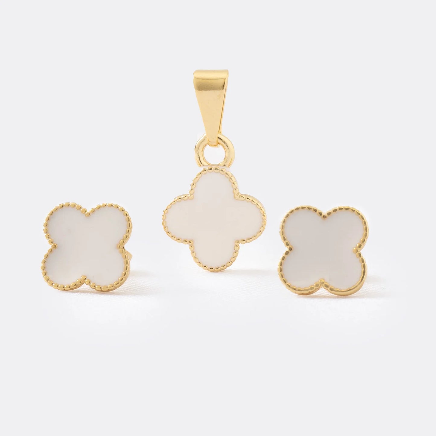 Cadena 3*1 45cm + Conjunto Clover Blanco.